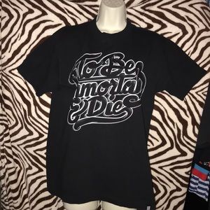 Entity medium black short sleeved tee 💕